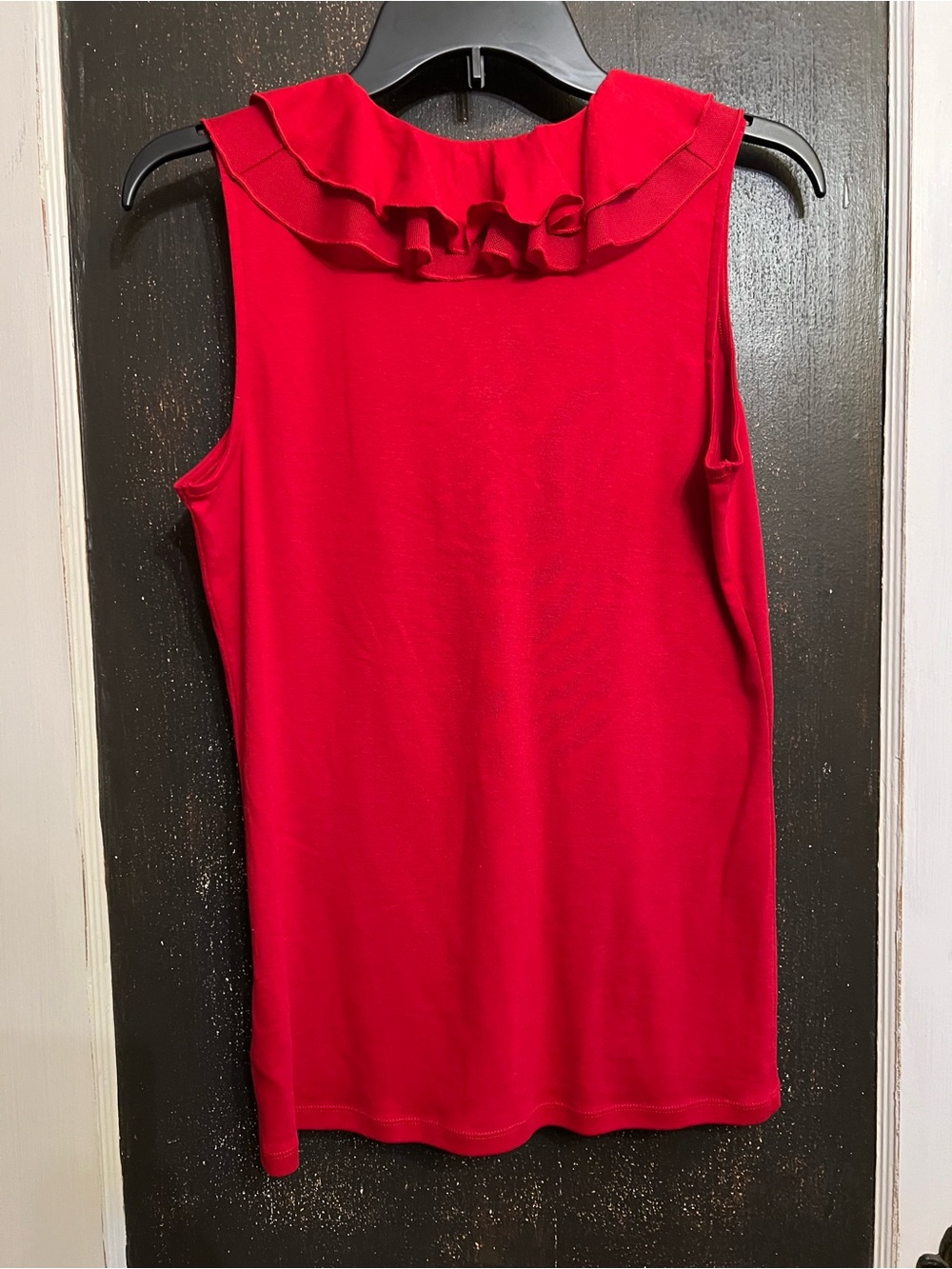 Chaps Women’s Red Ruffle V-Neck Sleeveless Shell - Picture 2 of 4